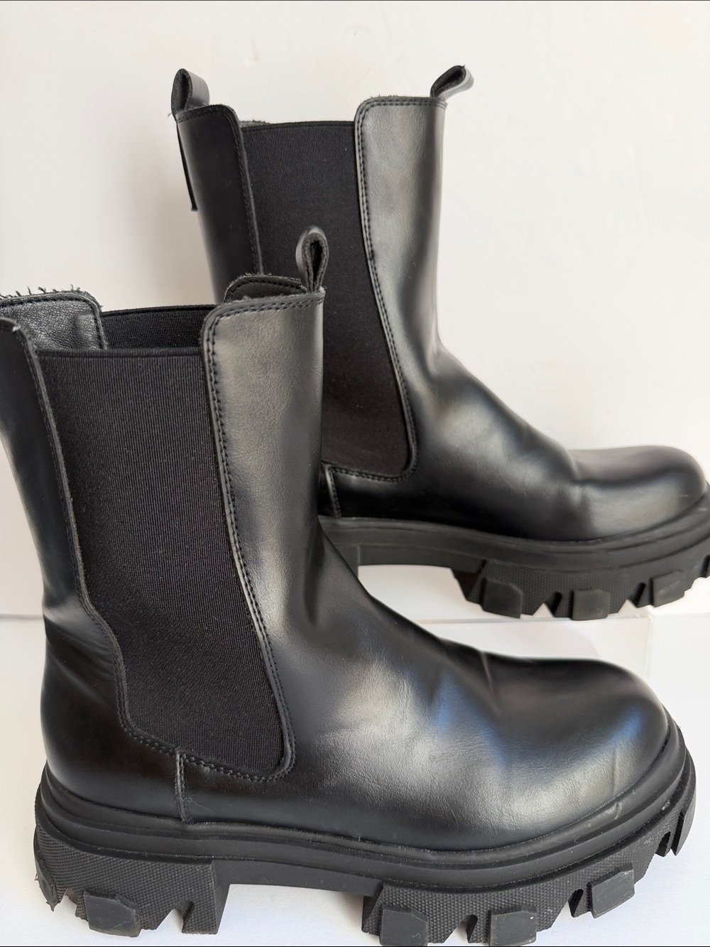 Black  Lug Sole Boots - Women 8